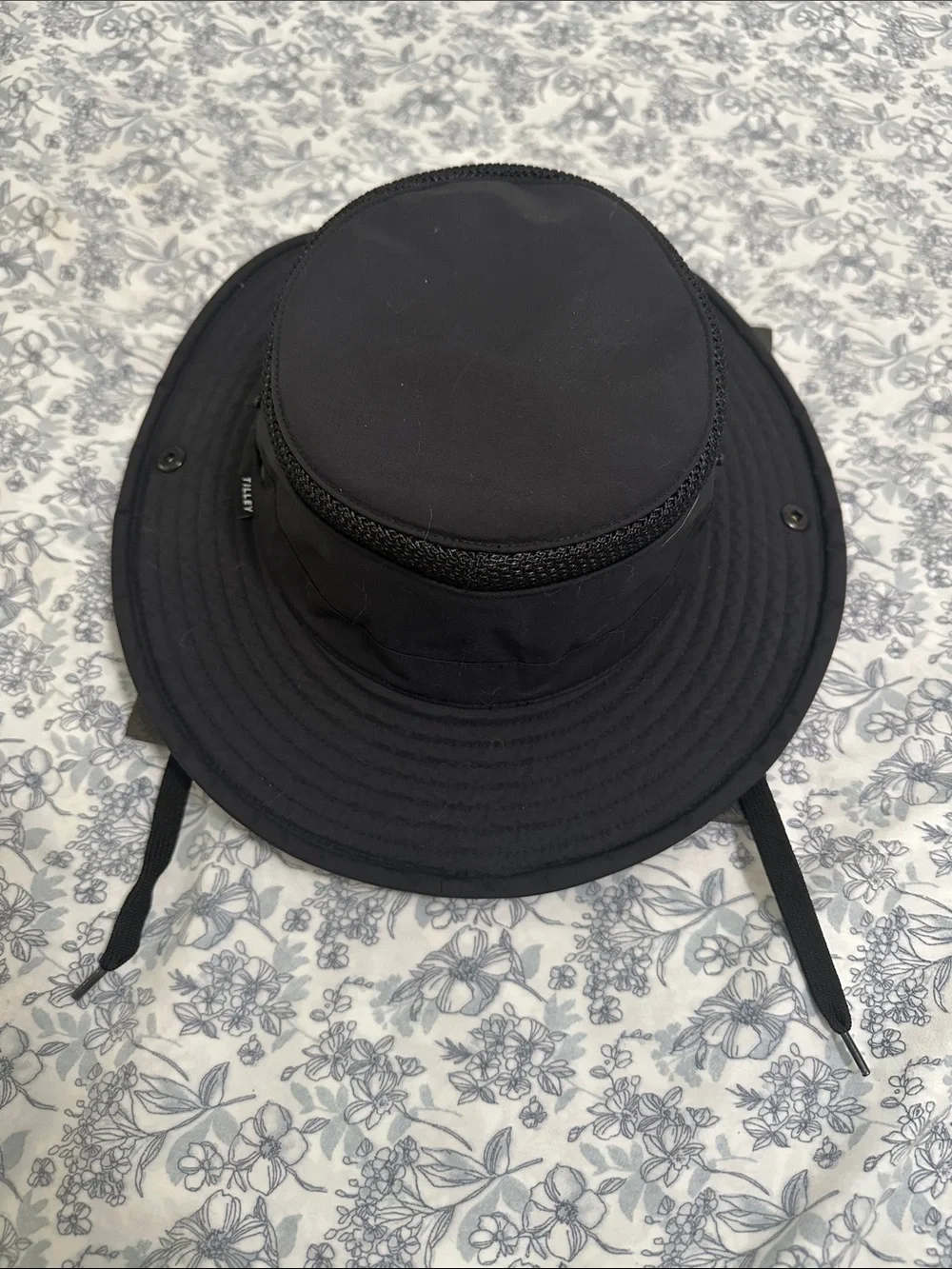 TILLEY Men's-Women’s Black Outdoor Bucket Hat with Chin Straps